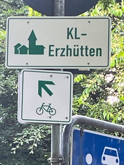 Schild Radwanderweg in Erzhütten